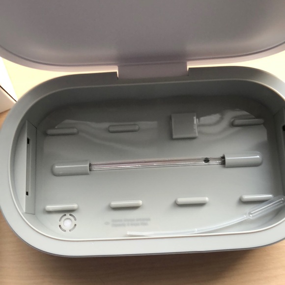 Brand new Wireless charger and sterilizer - Picture 5 of 7